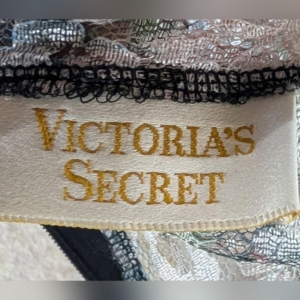Victoria's Secret Vintage Floral Lace Teddy with Black Satin Trim Accent, Size M - Picture 5 of 7